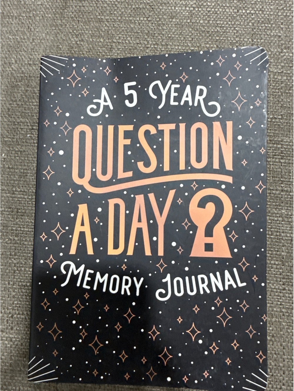 Question A Day? A 5 Year Memory Journal PaperBlack